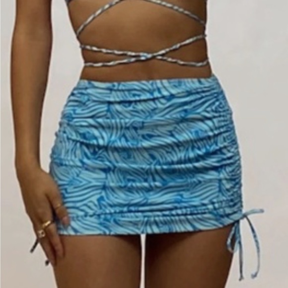 437 Reversible Paris Bikini Set w/ Matching Skirt - Blue Zebra - Picture 3 of 10